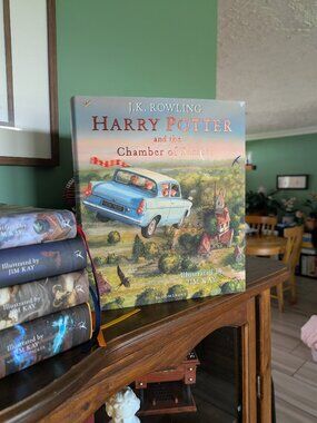 Harry Potter and the Chamber of Secrets Illustrated edition